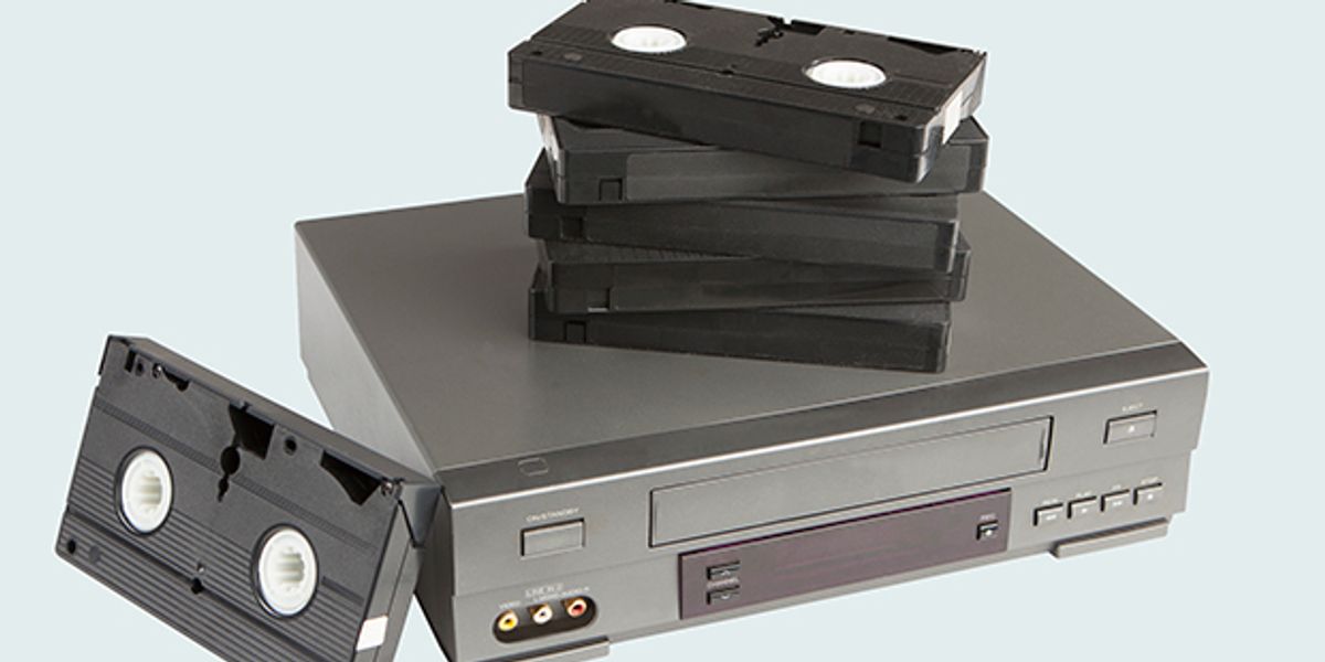 how-to-hook-up-a-vcr-to-a-smart-tv-in-3-ways